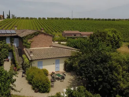 Fattoria Santa Vittoria Apartment "lepre"