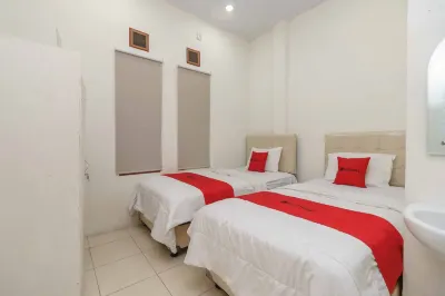 RedDoorz @ Haraito Tarutung Hotels near Simpang 4 Sipahutar Tarutung
