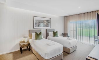 13th Beach Golf Lodges
