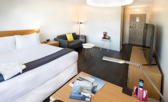 Cassandra Hotel