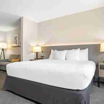 Comfort Inn & Suites Rooms