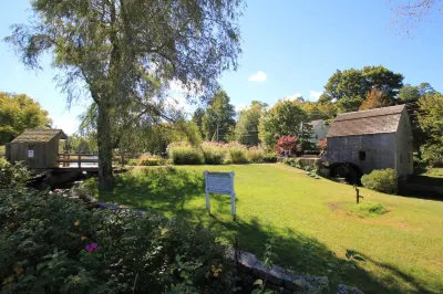 The Earl of Sandwich Motel Hotels in Mashpee