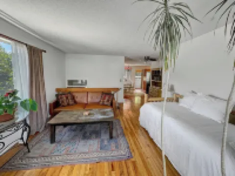 Rocky Mountain Inn Hoteles en Condado de Delta