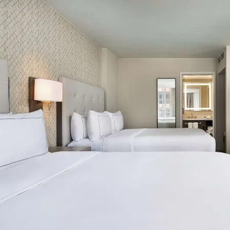 Hilton Kansas City Country Club Plaza Hotels in Kansas City