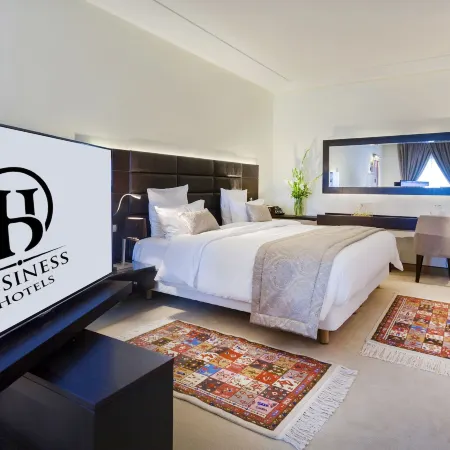 Business Hotel
