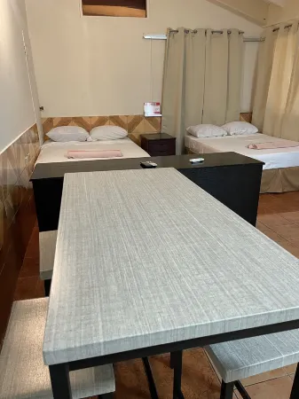 St Ann's Guest House Ltd. Отели рядом с достопримечательностью «Yerettê - Home of the Hummingbird»