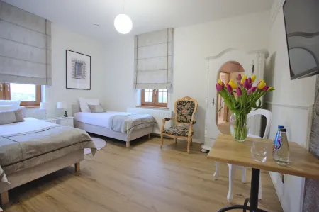 Hotel I Restauracja na Skarpie Отели в г. Gola Dzierzoniowska