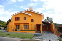 Family House for 6 People - غرفة مطلة على الجبل