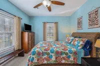 Mariposa Moon Cottage at Sleepy Creek Hotels in 