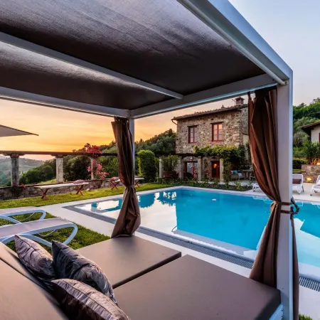 Villa Borbone - Perched on the Lucca Hills