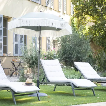 Maison Sumiane - Maison D Hotes et Locations Avec Piscine