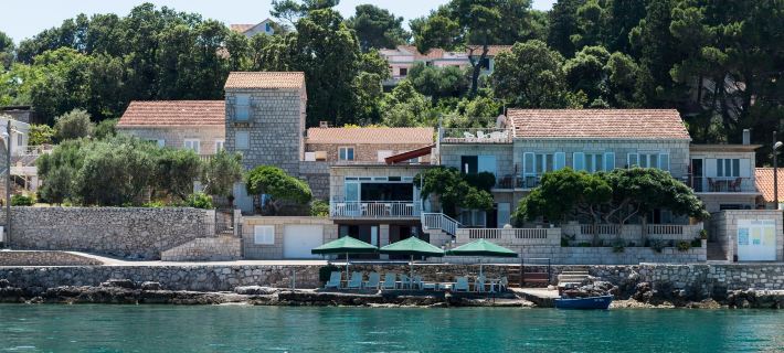 Apartments Nikolina Hotels in Korcula Island