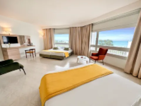 Hotel Sol Azur Beach