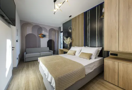 Via Mare Luxury Rooms Отели рядом с достопримечательностью «Split Circus - Monty Python Bar»