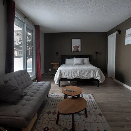 One Bedroom Condo Near Whyte Ave