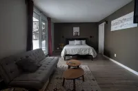 One Bedroom Condo Near Whyte Ave - Balkon