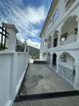 After 5 Apartment 3 2 Spacious en-Suite Bedrooms Hotel di Distrik Perkotaan Wilayah Barat
