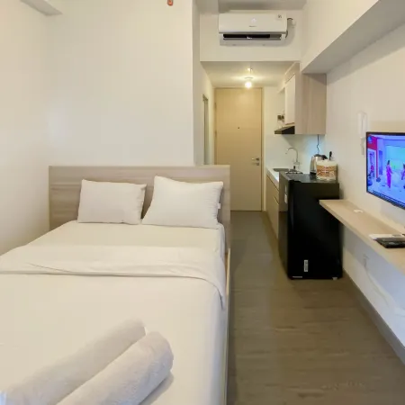 Warm and Homey Studio Tokyo Riverside Pik 2 Apartment