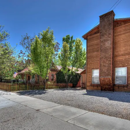 Cali Cochitta Vacation Rentals