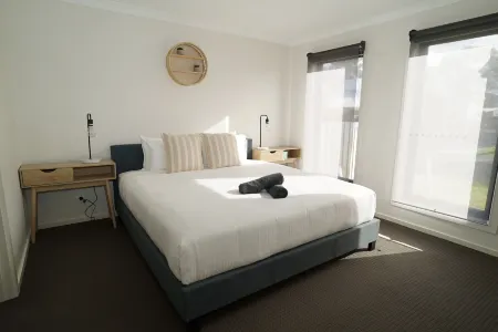 Captains Edge Отели рядом с достопримечательностью «St Mary's Catholic Church»