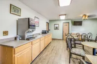 Econo Lodge, Downtown Custer Near Custer State Park and Mt Rushmore Hotels in Custer