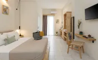 Capella Town, Skiathos
