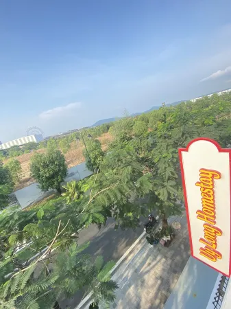 UY Long Homestay & Coffee Отели рядом с достопримечательностью «Grand World Phu Quoc»