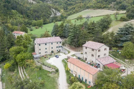 Agriturismo Antico Frutto Отели в г. Санта-София