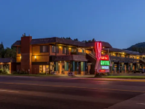 Rabbit Ears Motel Hotels in Routt County