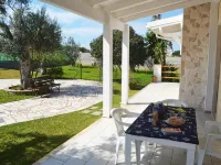 Confortevole casa vacanze italiana con giardino e barbecue