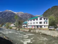Hotel Sun Shine(River Retreat)