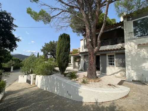 Exklusives Ferienhaus mit Meerblick in Sainte Maxime