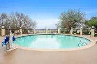 La Quinta Inn & Suites by Wyndham Denison - N. Lake Texoma Hôtels à : Pottsboro