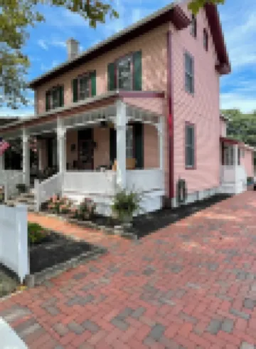Fully Rennovated Beach Themed Apt Rental in Victorian Property Hotels in West Cape May