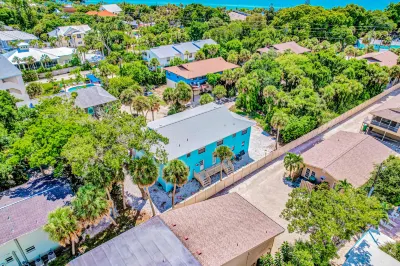 Breezy coastal duplex with easement access to private beach & deck- dog-friendly Hotels near Beach Road Bridge