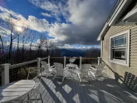 Breathtaking Views and Relaxation Area - Stunning Mountain Retreat