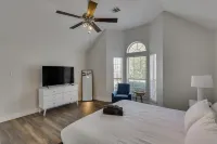 Luxurious Pool and Cinema Room Retreat - Stunning Poolside Escape Hotels in der Nähe von Desoto Christian Curch