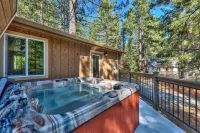 Hot Tub, Gourmet Kitchen and Expansive Decks - Serene Retreat Hotel di El Dorado County