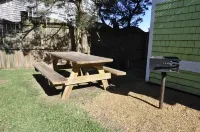 Waterfront Deck and Tandem Kayaks - Charming Nature Retreat