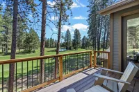 Luxury Home with Golf Course Views and Outdoor Dining - Stunning Retreat Hotels in Deschutes County