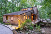 Cozy Retreat - Hot tub, Firepit, Grill, WiFi Hotels in Hixson