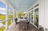 Champagne and Sunsets 에디스토 비치 호텔