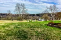 Golf course-adjacent condo with pools, hot tub & tennis Hotels in Oliver Township
