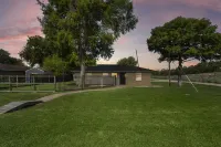 Sunny Retreat - Beachside Fun, Game console, Yard, Wifi Hotel a Pasadena