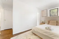 Cozy Studio with Dedicated Workspace and Shared Living Area - Charming Retreat