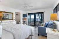 Stunning Views - Romantic Oasis with Seaside Charm