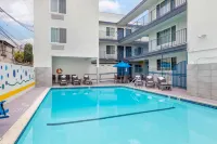 Comfort Inn Santa Monica - West Los Angeles - Pool