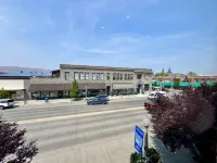 Main Street Views and Spacious Living - Gorgeous Downtown Loft