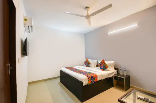 Via Krishna Residency โรงแรมใกล้วัดอิสกอน