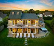 Luxury Waterfront Home & Boat Dock Walk to Beach
